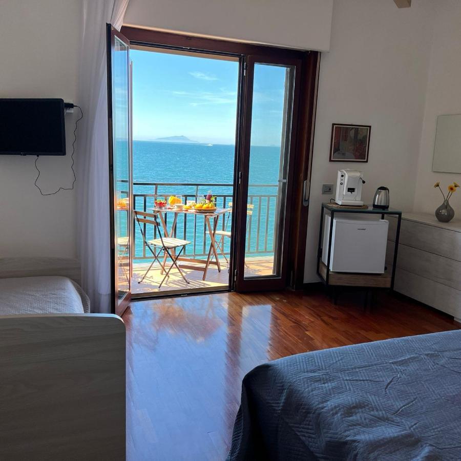 Vip Sul Mare Bed & Breakfast Castellammare di Stabia Dış mekan fotoğraf