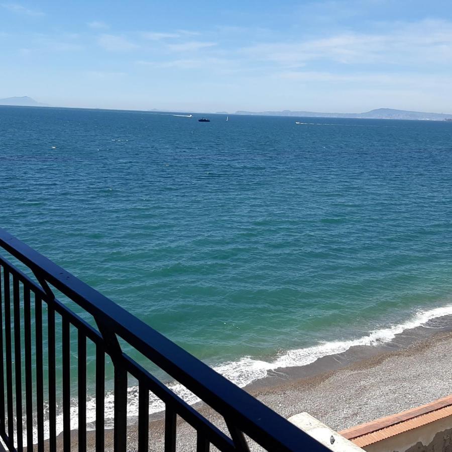 Vip Sul Mare Bed & Breakfast Castellammare di Stabia Dış mekan fotoğraf